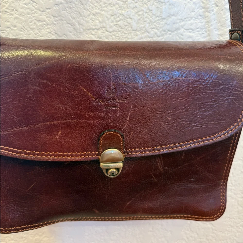 Artisan Craftsmanship, timeless luxury made in Italy Old Angler Firenze bag